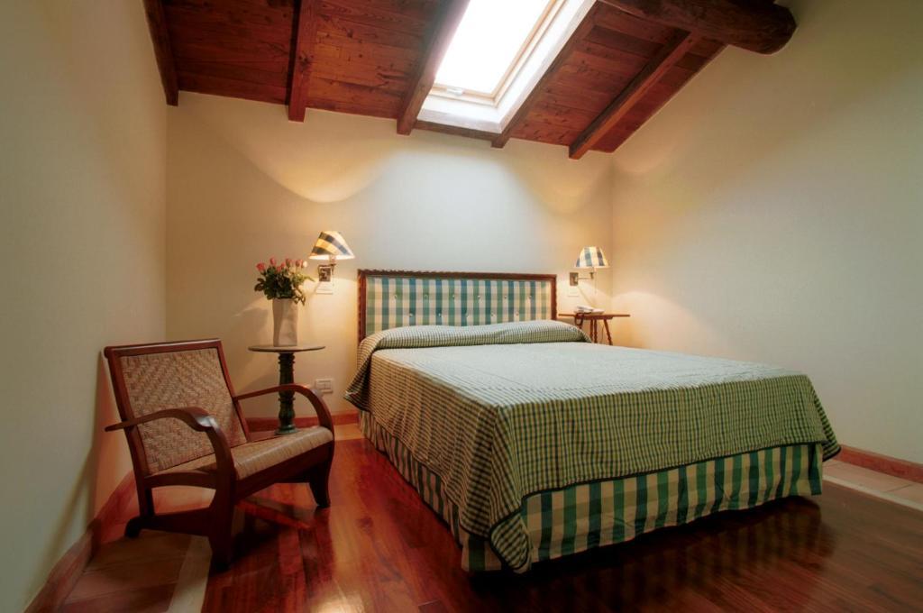 Agriturismo Lecanfore Guest House Castel di Leva Bagian luar foto