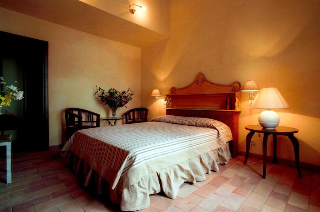 Agriturismo Lecanfore Guest House Castel di Leva Ruang foto