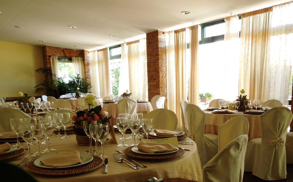 Agriturismo Lecanfore Guest House Castel di Leva Bagian luar foto